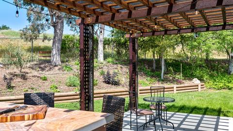 Exterior - 560 Ranch Rd, Solvang, CA 93463 photo 9 of 27
