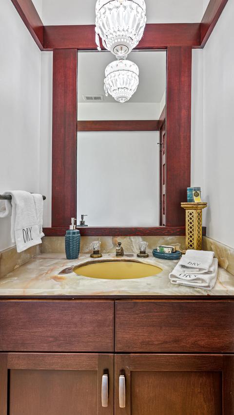 Bath - 560 Ranch Rd, Solvang, CA 93463 photo 1 of 7