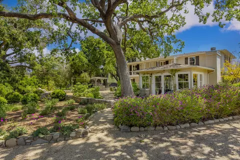 52 Oak Dr, Ojai, CA 93023