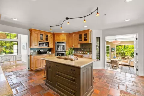 300 Running Ridge Trl, Ojai, CA 93023 photo 4