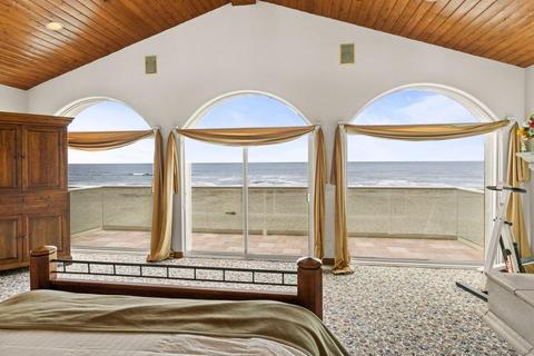 915 Mandalay Beach Rd, Oxnard, CA 93035 photo 12