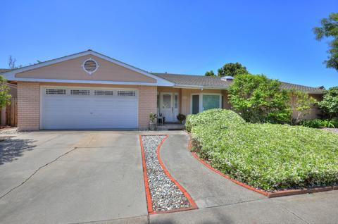 6225 Muirfield Dr, Goleta, CA 93117