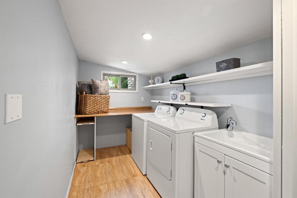  1123 Cliff Dr, Santa Barbara, CA 93109 photo 17