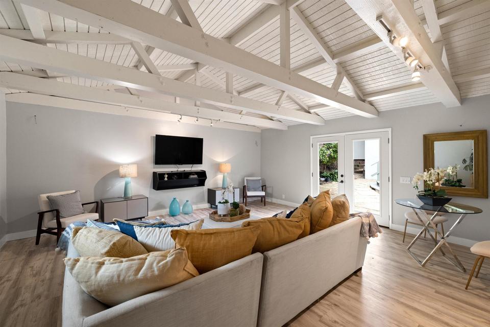  1123 Cliff Dr, Santa Barbara, CA 93109 photo 32