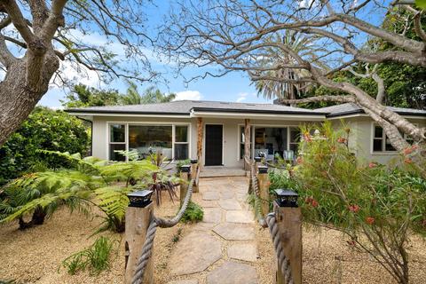 1123 Cliff Dr, Santa Barbara, CA 93109