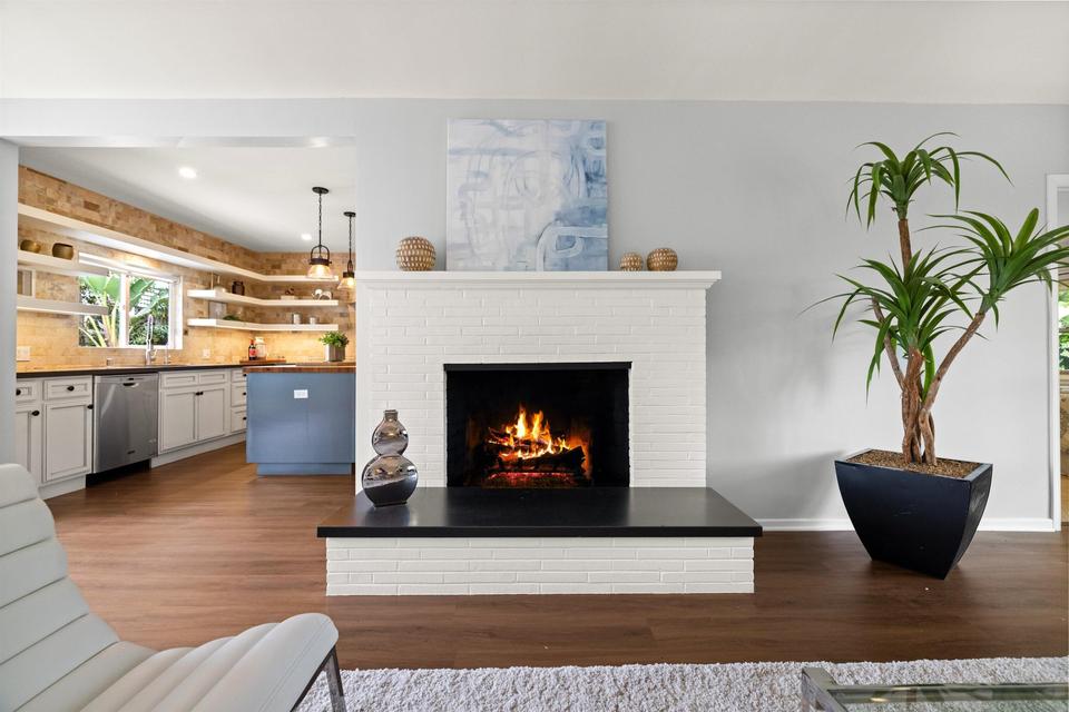  1123 Cliff Dr, Santa Barbara, CA 93109 photo 10