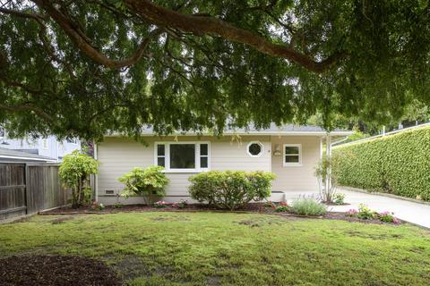 1561 W Valerio St, Santa Barbara, CA 93101