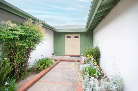 5438 Cameo Rd, Carpinteria, CA 93013 photo 2