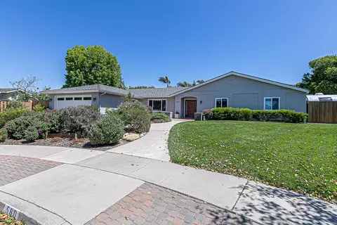 580 Newcastle Cir, Santa Maria, CA 93455