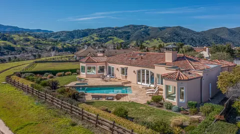228 Valhalla Dr, Solvang, CA 93463