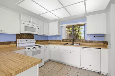 4530 Eastbourne Bay, Oxnard, CA 93035 photo 18