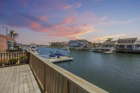 4530 Eastbourne Bay, Oxnard, CA 93035