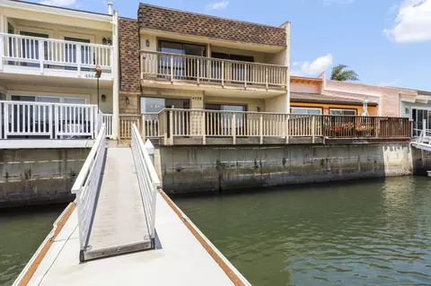 4530 Eastbourne Bay, Oxnard, CA 93035 photo 2