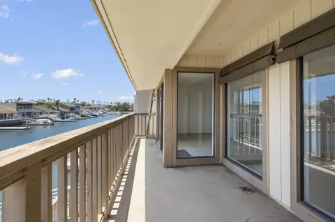 4530 Eastbourne Bay, Oxnard, CA 93035 photo 26