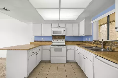 4530 Eastbourne Bay, Oxnard, CA 93035 photo 17