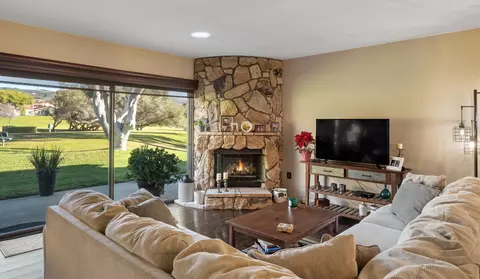 124 Oak Hill Dr, Lompoc, CA 93436
