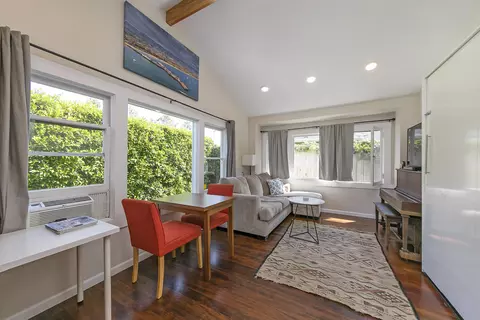501 Brinkerhoff Ave, Santa Barbara, CA 93101 photo 2