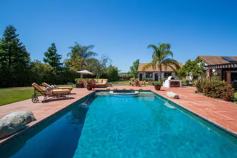 1261 Ladan Dr, Solvang, CA 93463