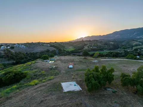 1039 N Fairview Ave, Goleta, CA 93117