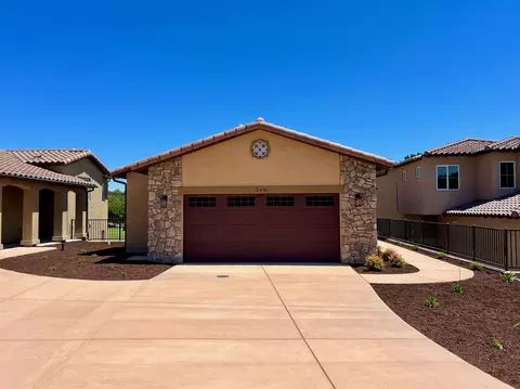 260 Oak Hill Dr, Lompoc, CA 93436