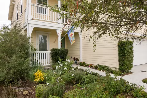 1109 Calle Lagunitas, Carpinteria, CA 93013