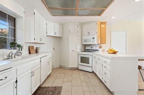 1555 Meadow Cir, Carpinteria, CA 93013 photo 5