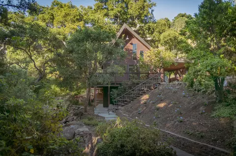 712 Ladera Ln, Montecito, CA 93108