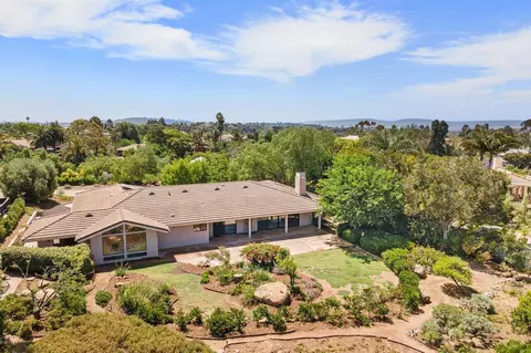 4690 La Espada Dr, Santa Barbara, CA 93111