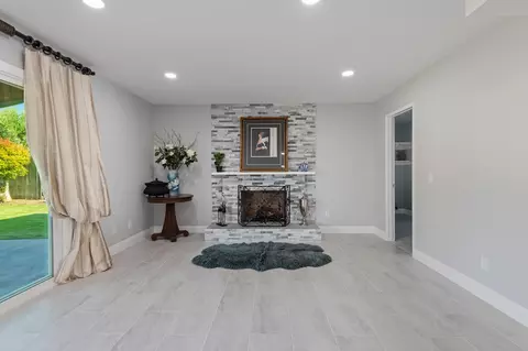 1371 Stone Meadow Dr, Camarillo, CA 93010 photo 8