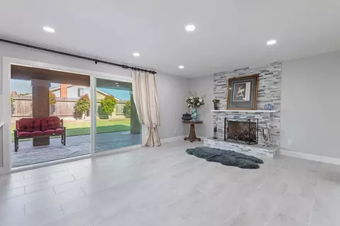 1371 Stone Meadow Dr, Camarillo, CA 93010 photo 7