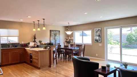 1204 W Hickory Ave, Lompoc, CA 93436 photo 2