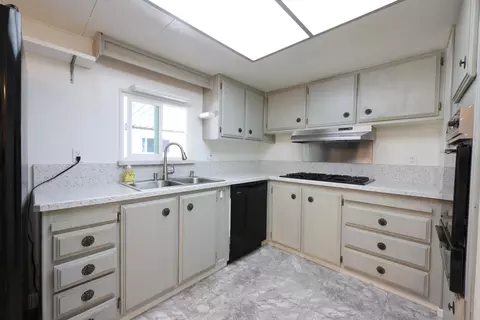 30 Winchester Canyon Rd #SPC 20, Goleta, CA 93117