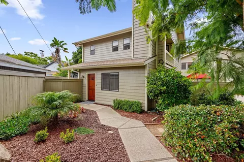 522 W Victoria St #D, Santa Barbara, CA 93101