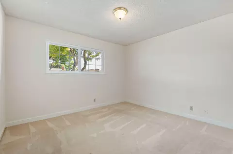 5444 Dariesa St, Carpinteria, CA 93013 photo 12