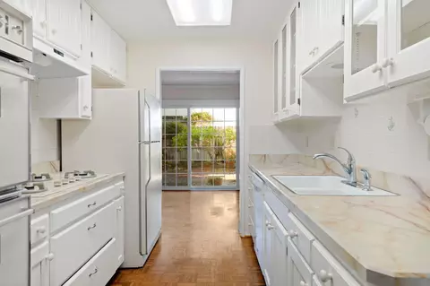 5444 Dariesa St, Carpinteria, CA 93013 photo 10