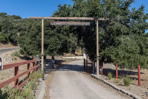 3269 Crucero Rd, Lompoc, CA 93436