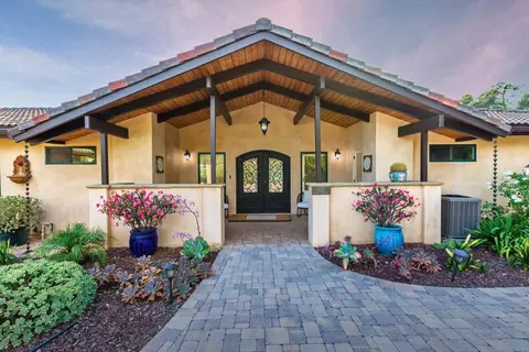 1127 Camino Manadero, Santa Barbara, CA 93111