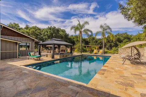 Exterior - 705 S Rice Rd, Ojai, CA 93023 photo 7 of 21