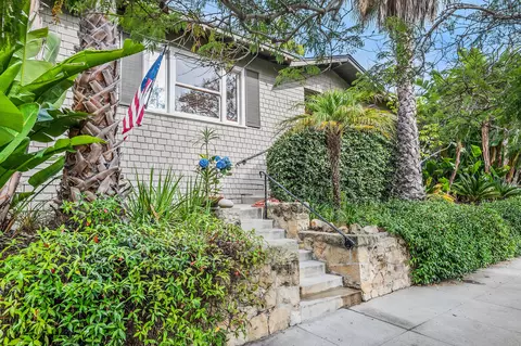 423 E Islay St, Santa Barbara, CA 93101 photo 3