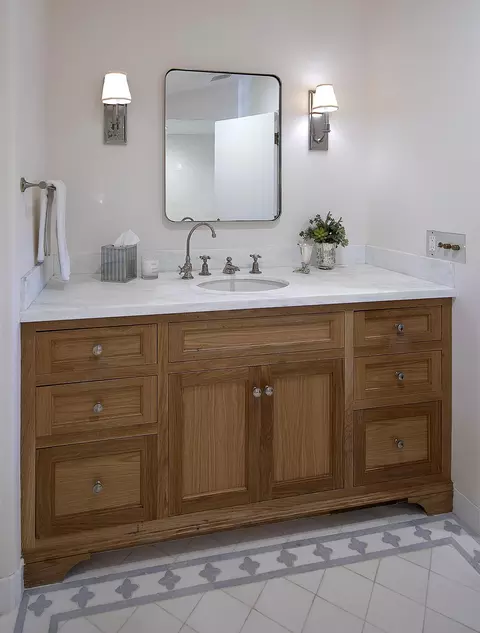 Bath - 749 Fuera Ln, Montecito, CA 93108 photo 2 of 3