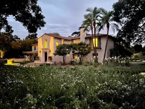 Exterior - 749 Fuera Ln, Montecito, CA 93108 photo 2 of 14
