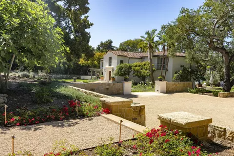 Exterior - 749 Fuera Ln, Montecito, CA 93108 photo 7 of 14