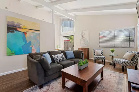 158 Kingston Ave #C, Goleta, CA 93117
