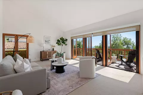 809 Moreno Rd, Santa Barbara, CA 93103