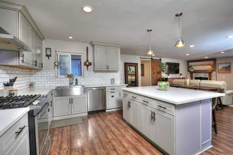6284 Parkhurst Dr, Goleta, CA 93117 photo 4