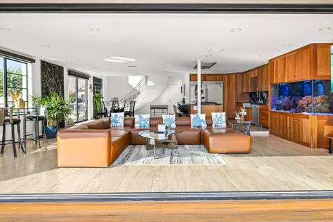 4044 Romany Dr, Oxnard, CA 93035