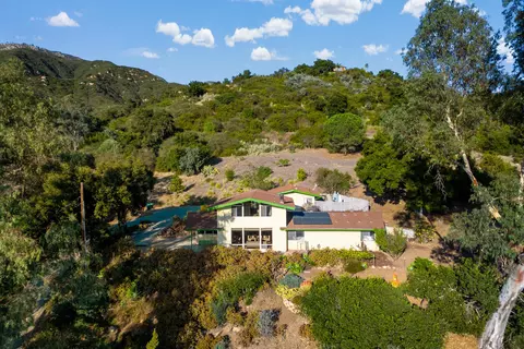 1972 Las Canoas Rd, Santa Barbara, CA 93105