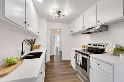 3700 Dean Dr #104, Ventura, CA 93003