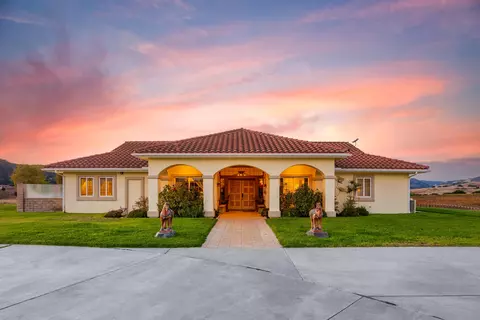 Exterior - 7253 Santos Rd, Lompoc, CA 93436 photo 2 of 5