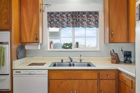 1017 N O St, Lompoc, CA 93436 photo 6